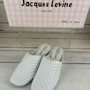 VINTAGE Jacques Levine Women’s White Quilted Slip-On Mules